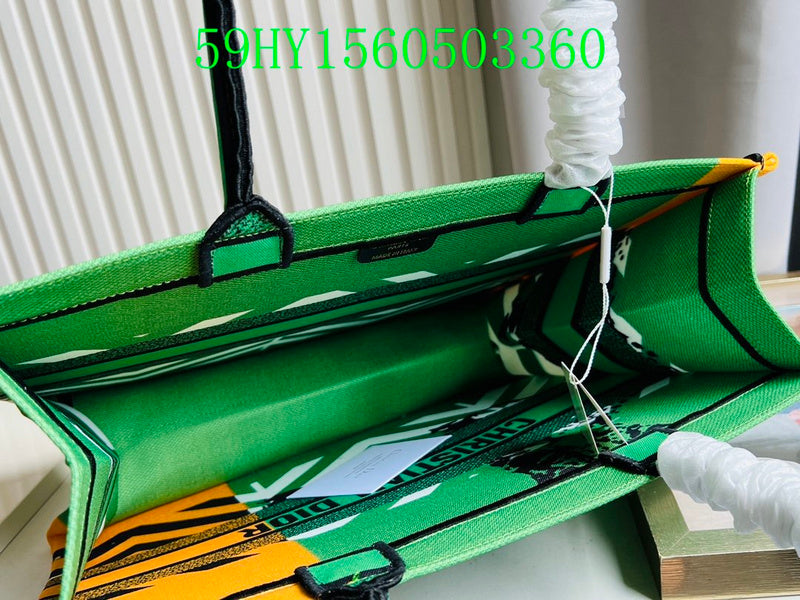 Christian Dior Luxury Bag - The Tote   283