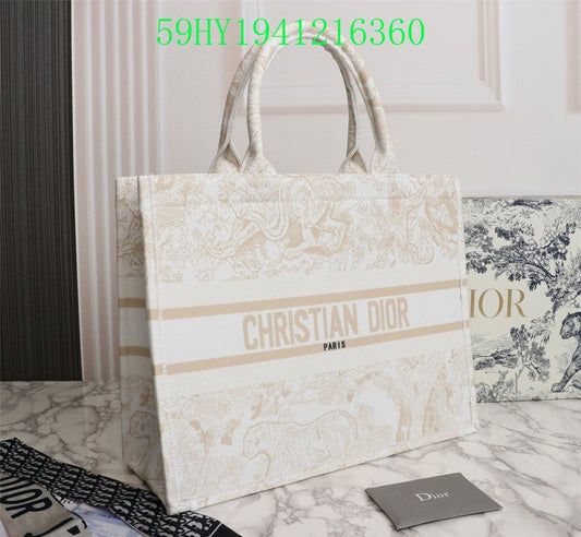 Christian Dior Luxury Bag - The Tote   316