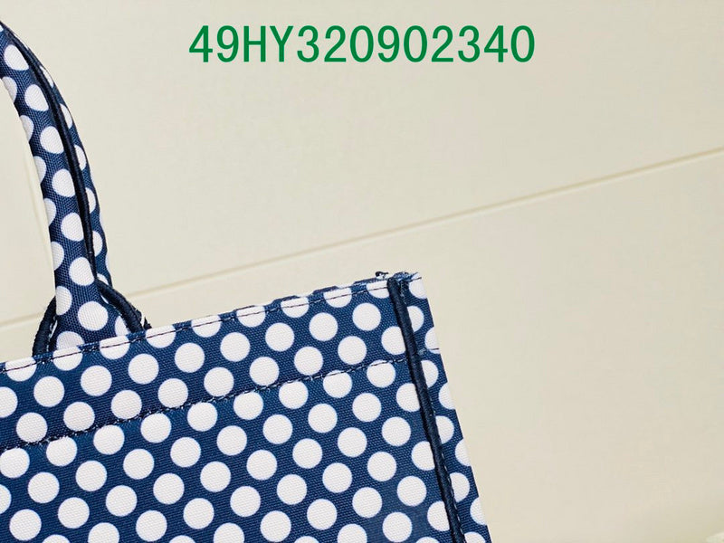 Christian Dior Luxury Bag - The Tote   360