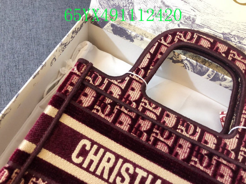 Christian Dior Luxury Bag - The Tote   392