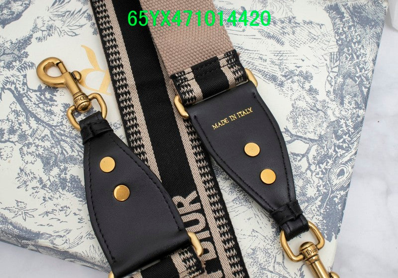 Christian Dior Luxury Bag - The Tote   563