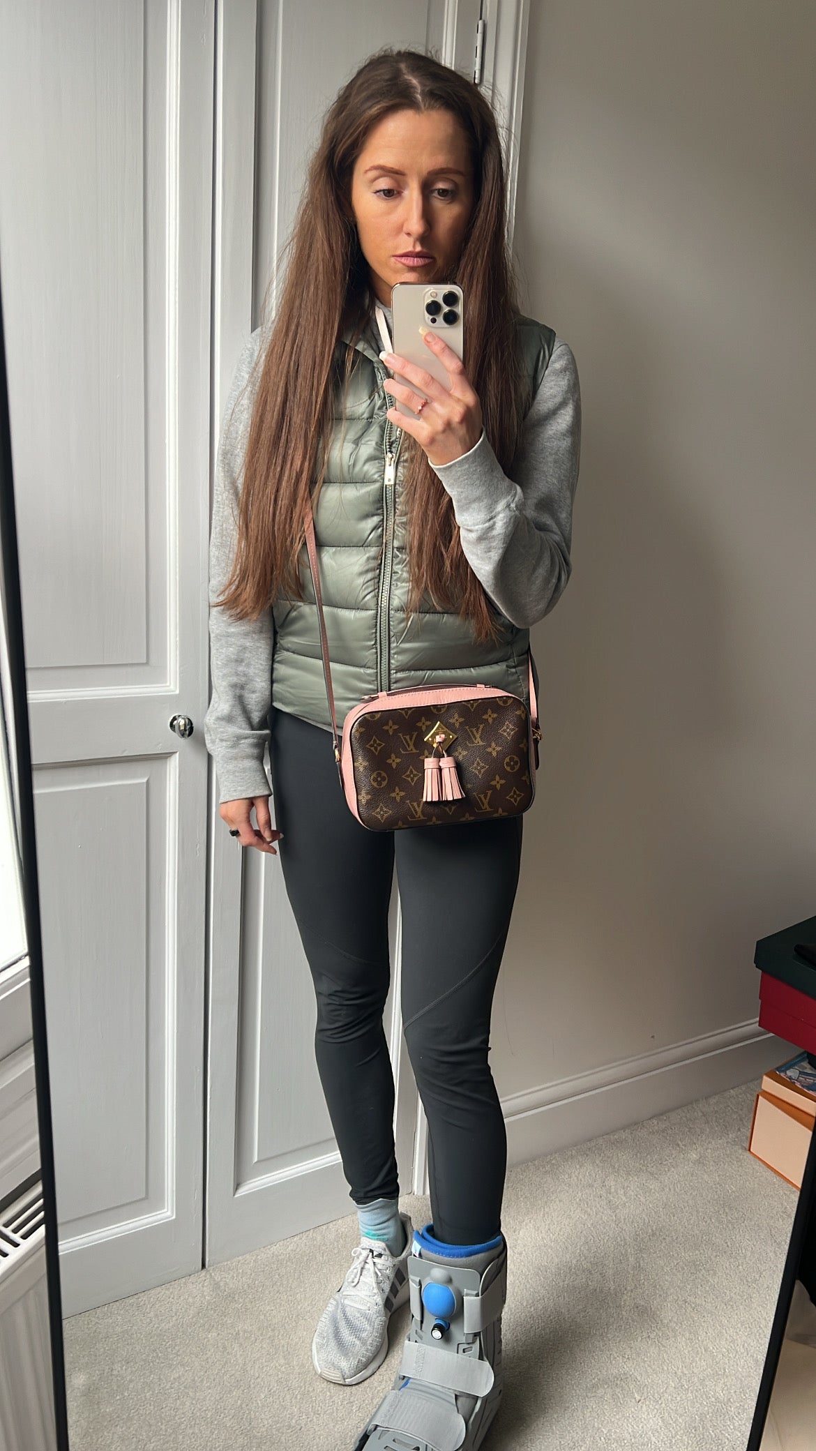 Louis Vuitton Saintonge Monogram Rose Poudre