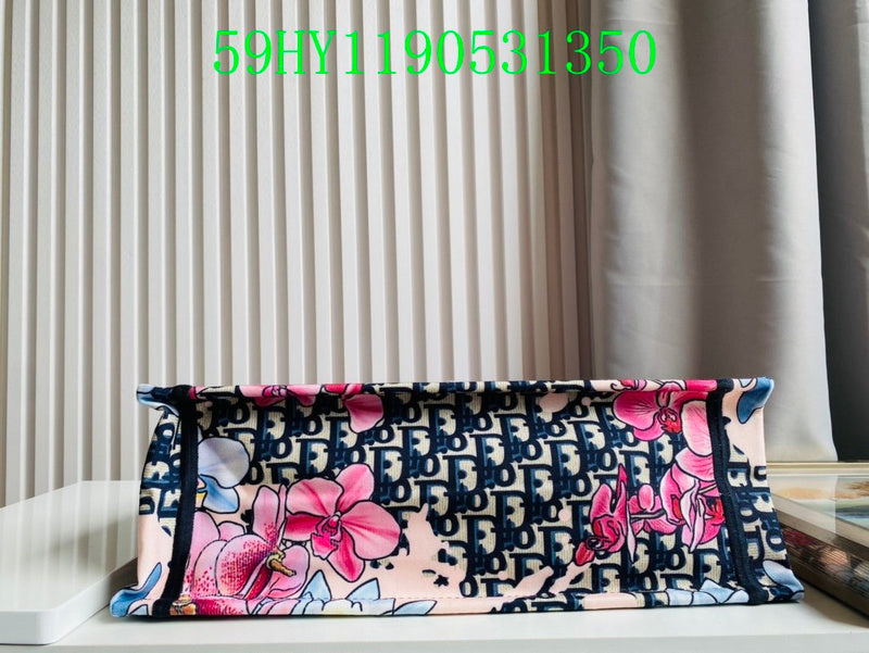 Christian Dior Luxury Bag - The Tote   245