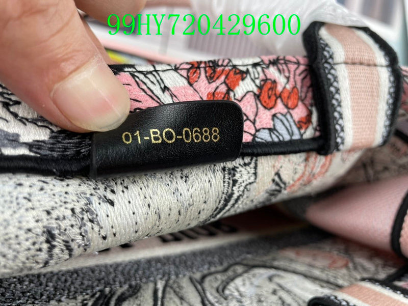 Christian Dior Luxury Bag - The Tote   302