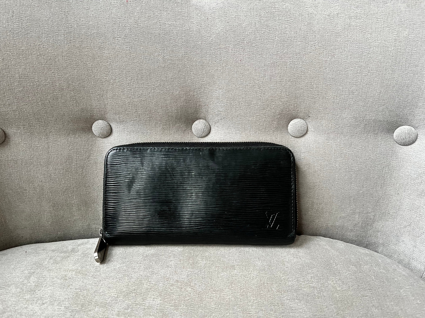 Louis Vuitton Zippy Wallet in Black Epi (RRP £625)