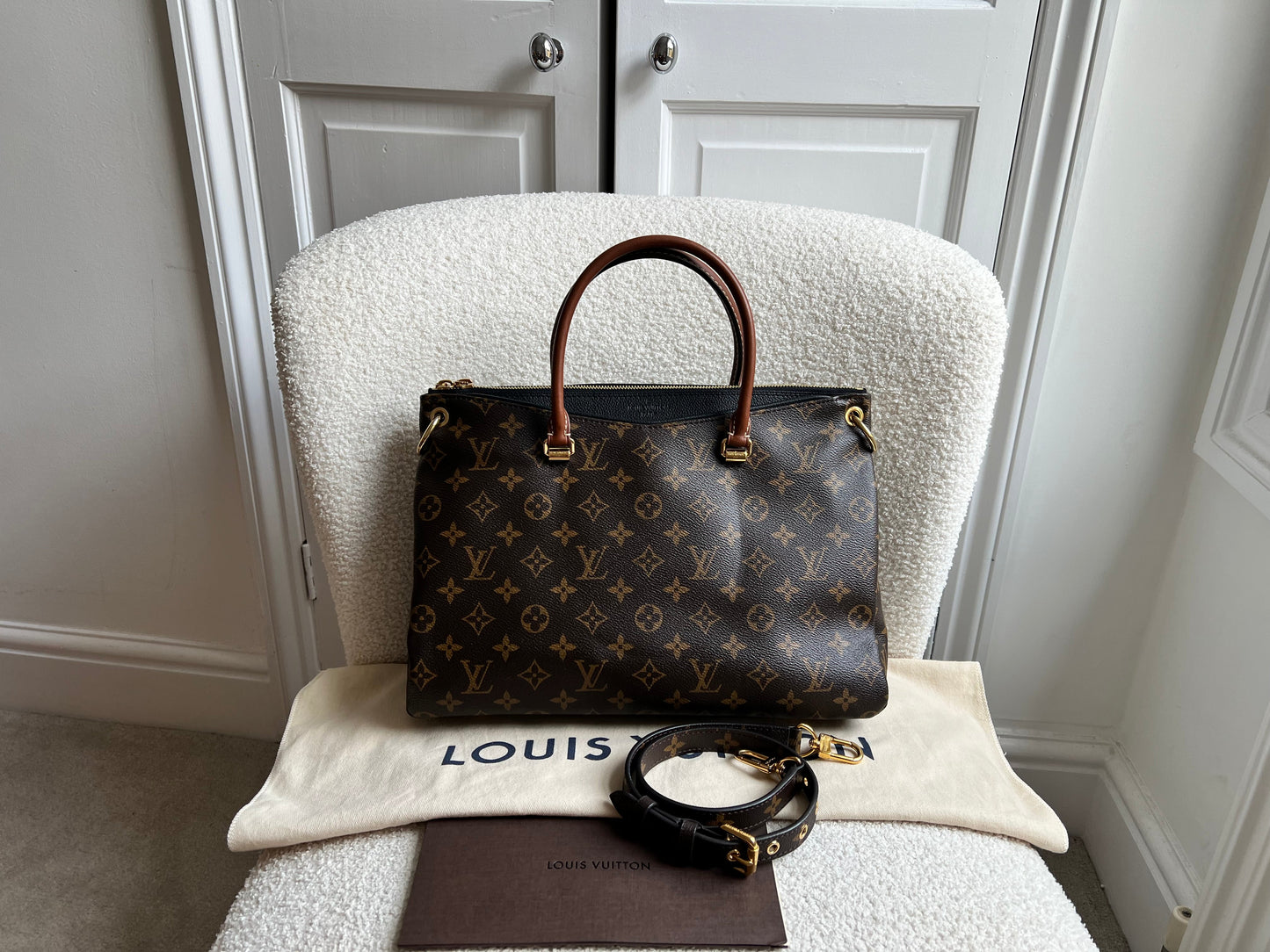 Louis Vuitton Pallas Tote in Monogram and Black (RRP £1960)