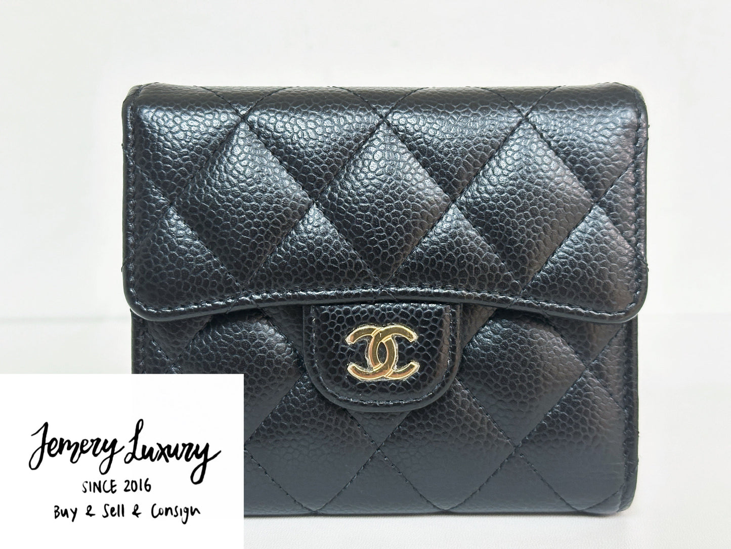 CHANEL CLASSIC TRIFOLD COMPACT IN BLACK CAVIAR  WALLET GHW UPKJ holo