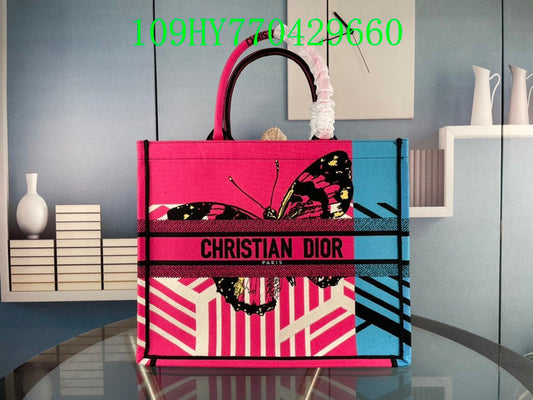 Christian Dior Luxury Bag - The Tote   298
