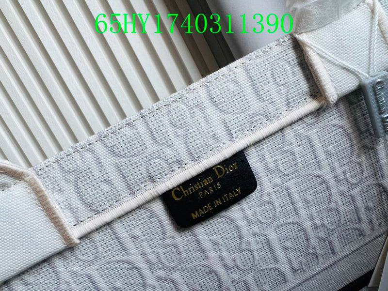 Christian Dior Luxury Bag - The Tote   228