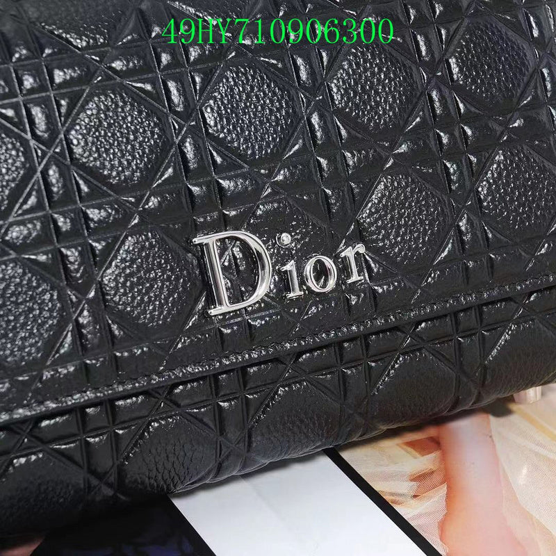 Christian Dior Luxury - The Tote   662
