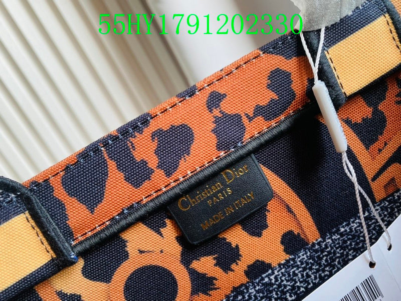 Christian Dior Luxury Bag - The Tote   326