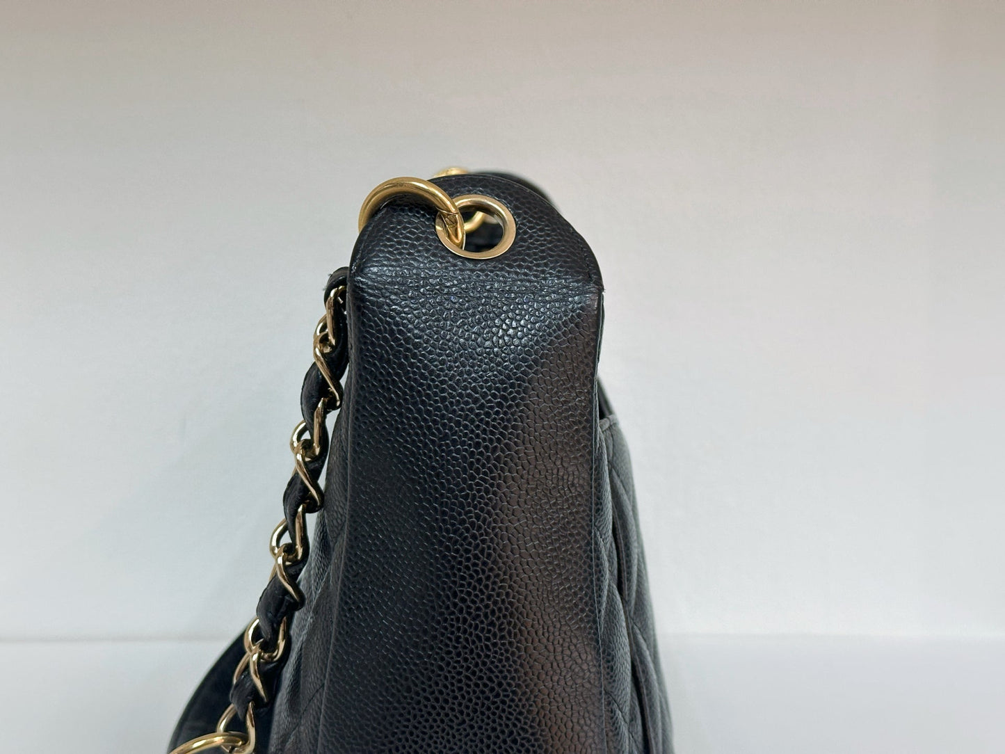 Chanel Black Quilted Caviar CC Logo Chain Shoulder Bag holo 8438