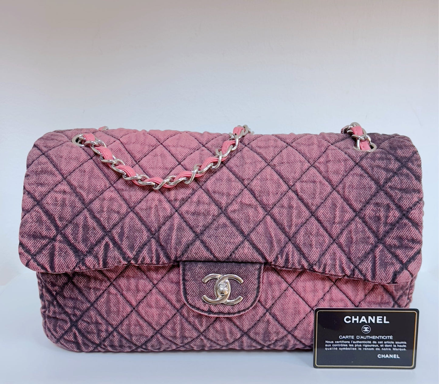 Chanel Denim Quilted Denimpression Flap Red Black 2905 holo card