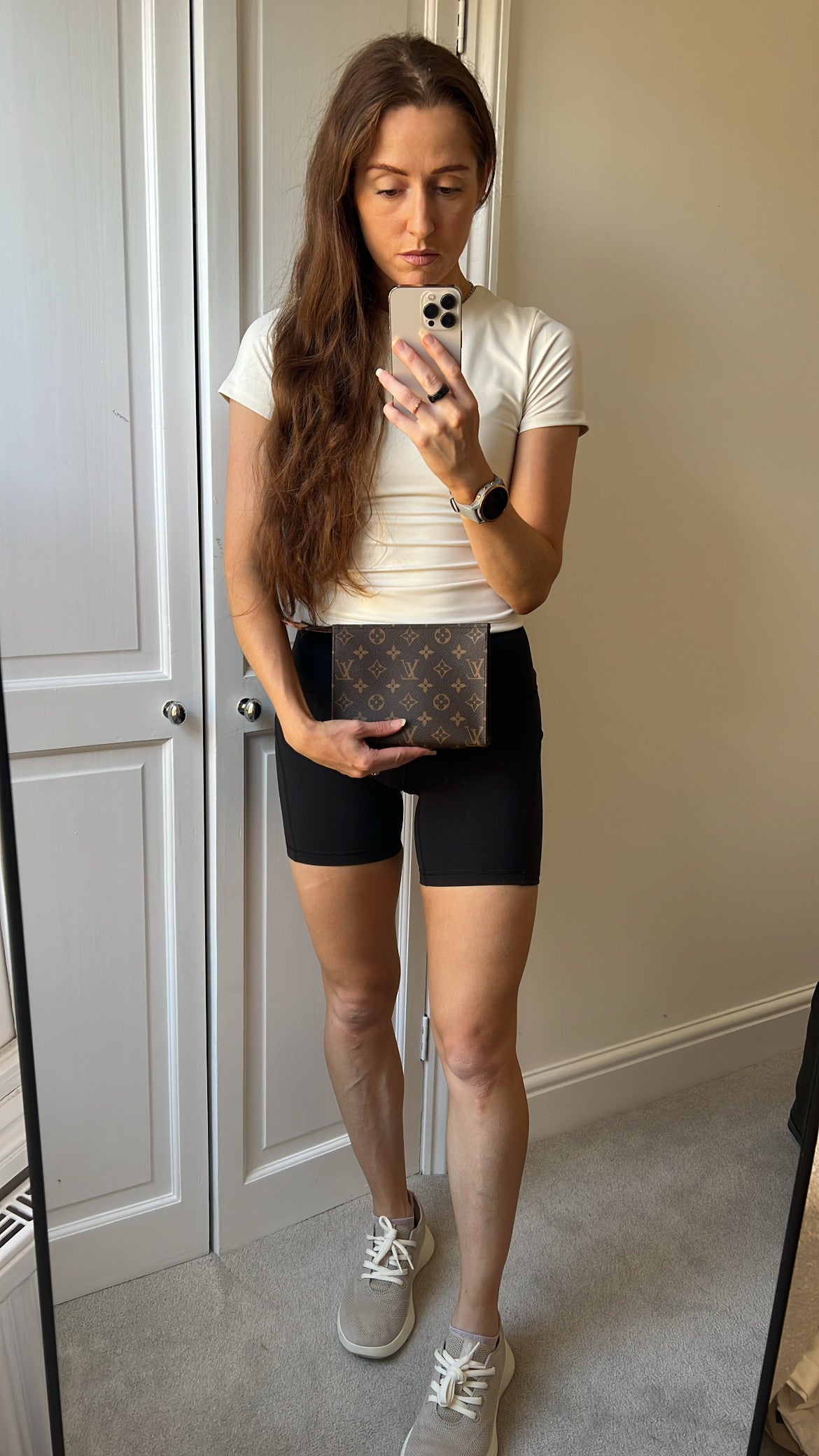 Louis Vuitton Toiletry Pouch 19 Monogram