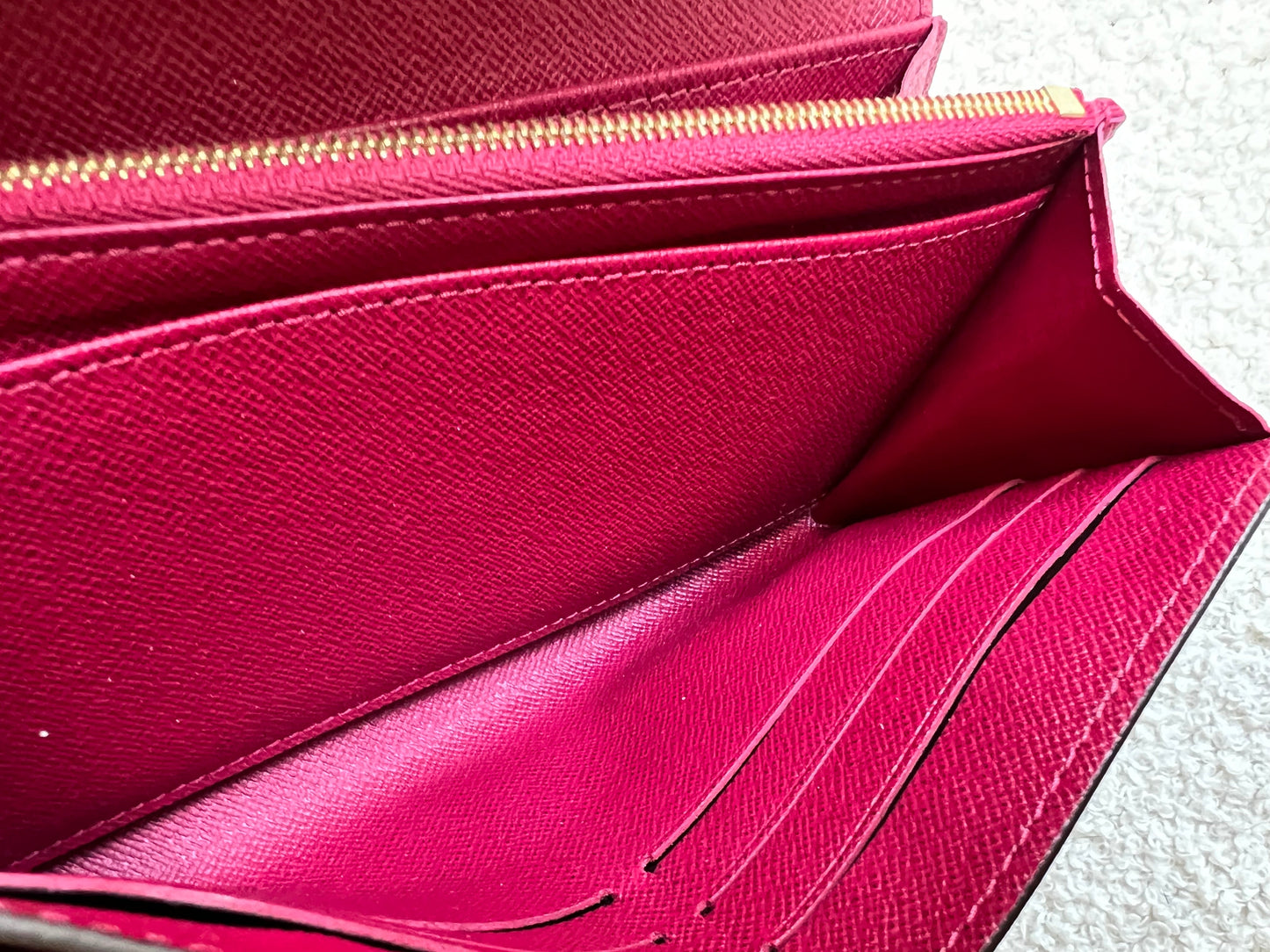Louis Vuitton Sarah Wallet in Monogram and Fuchsia (RRP £495)