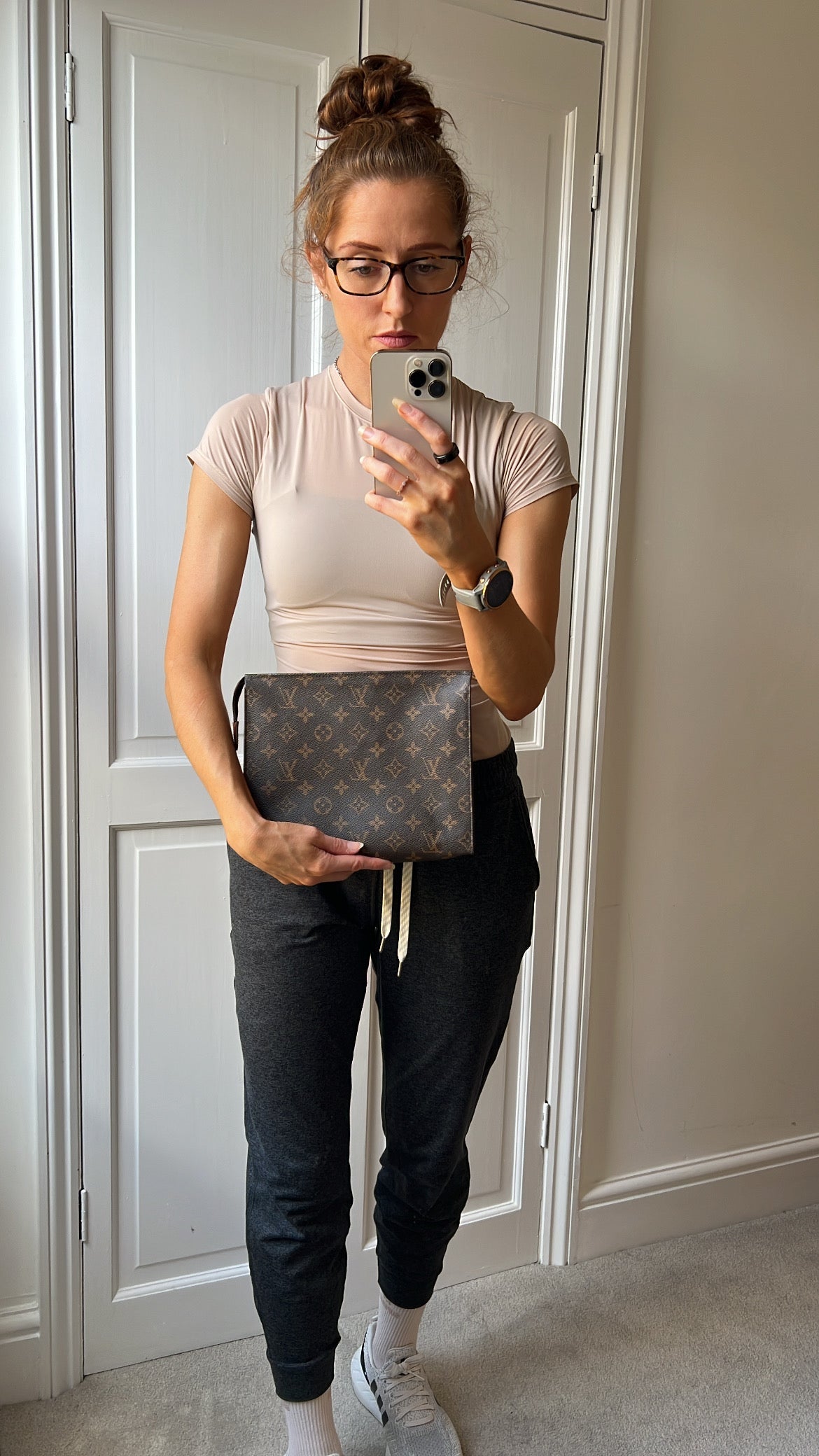 Louis Vuitton Toiletry Pouch 26 Monogram