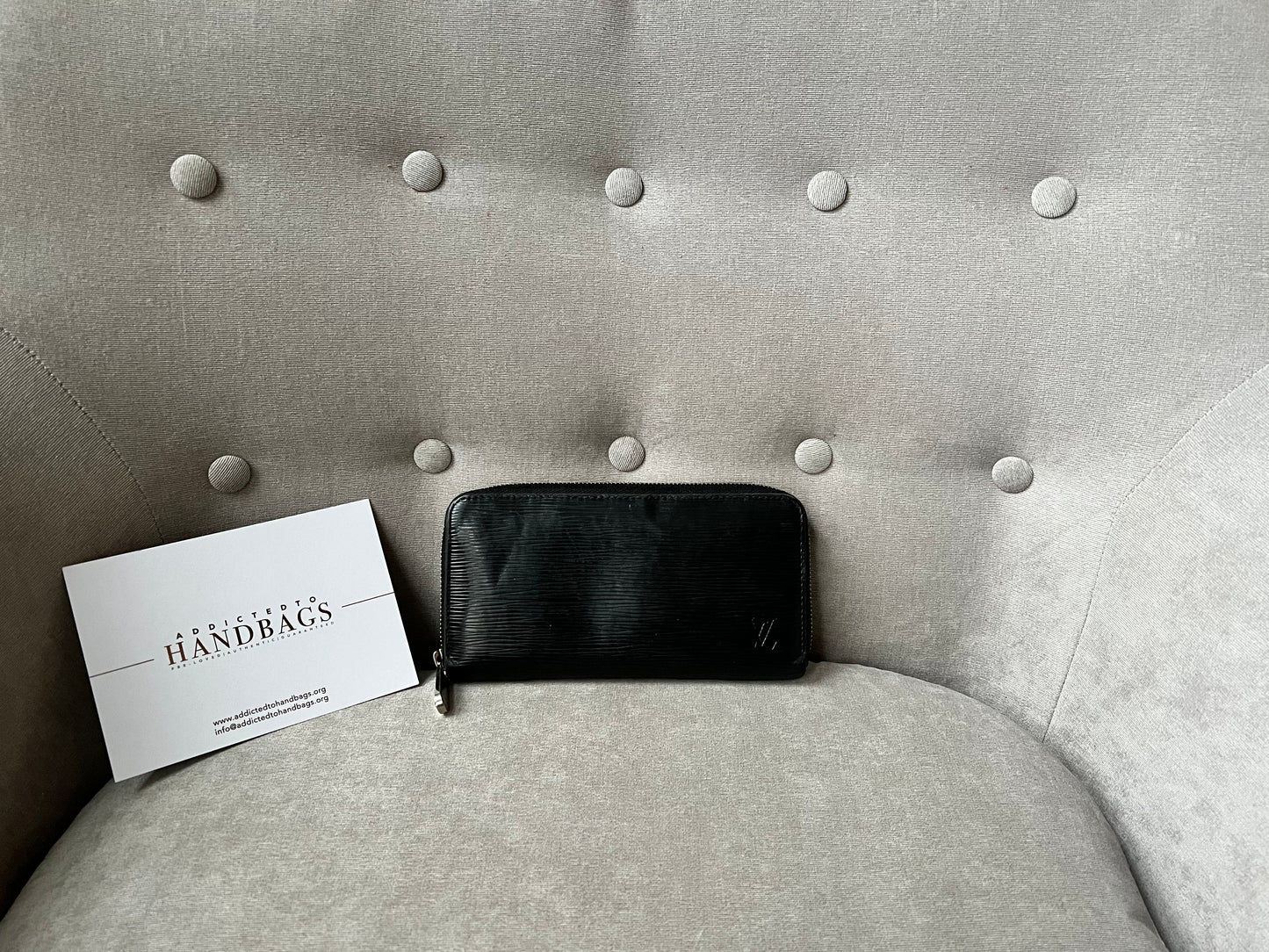 Louis Vuitton Zippy Wallet in Black Epi (RRP £625)
