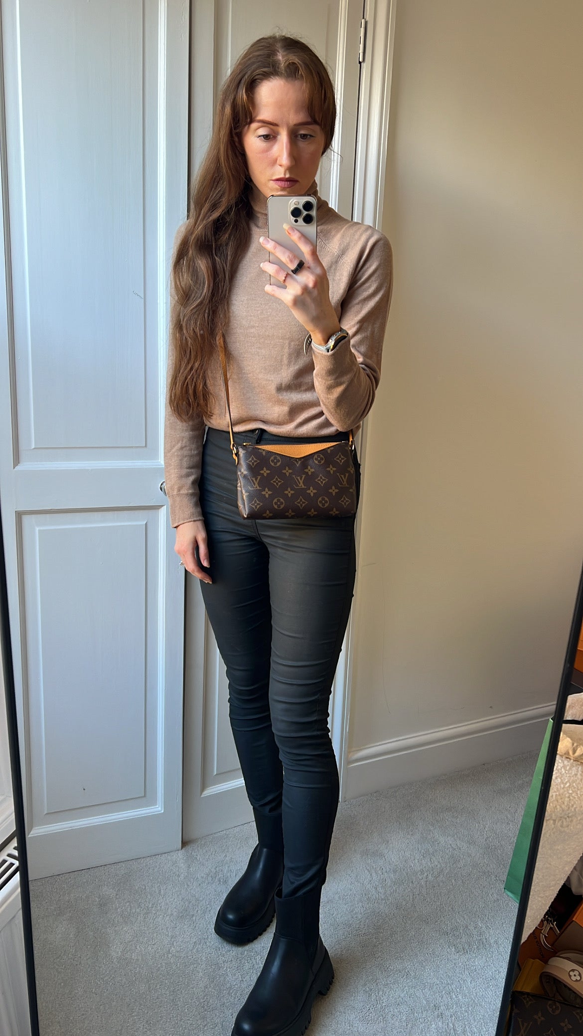 Louis Vuitton Monogram Safran Pallas Pochette