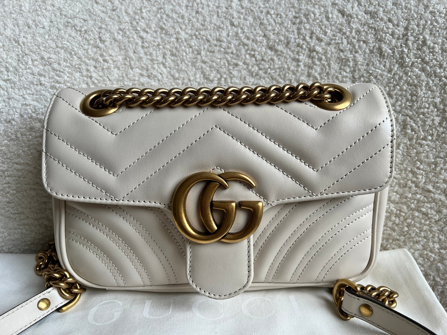 Gucci GG White Marmont Mini Shoulder Bag (RRP £1,890)