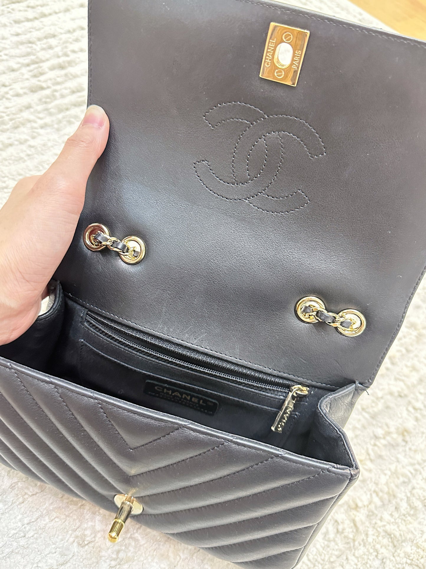 CHANEL Calfskin Chevron Quilted Mini Statement Flap Black