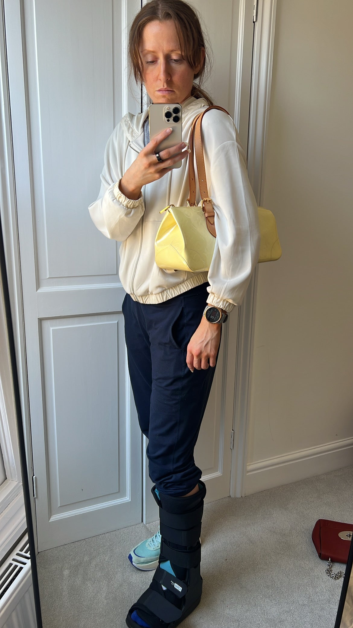 Louis Vuitton Rosewood Avenue Pearl Monogram Vernis