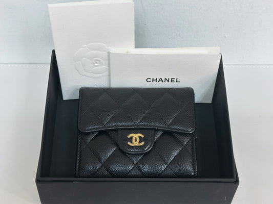 CHANEL CLASSIC TRIFOLD COMPACT IN BLACK CAVIAR  WALLET GHW UPKJ holo