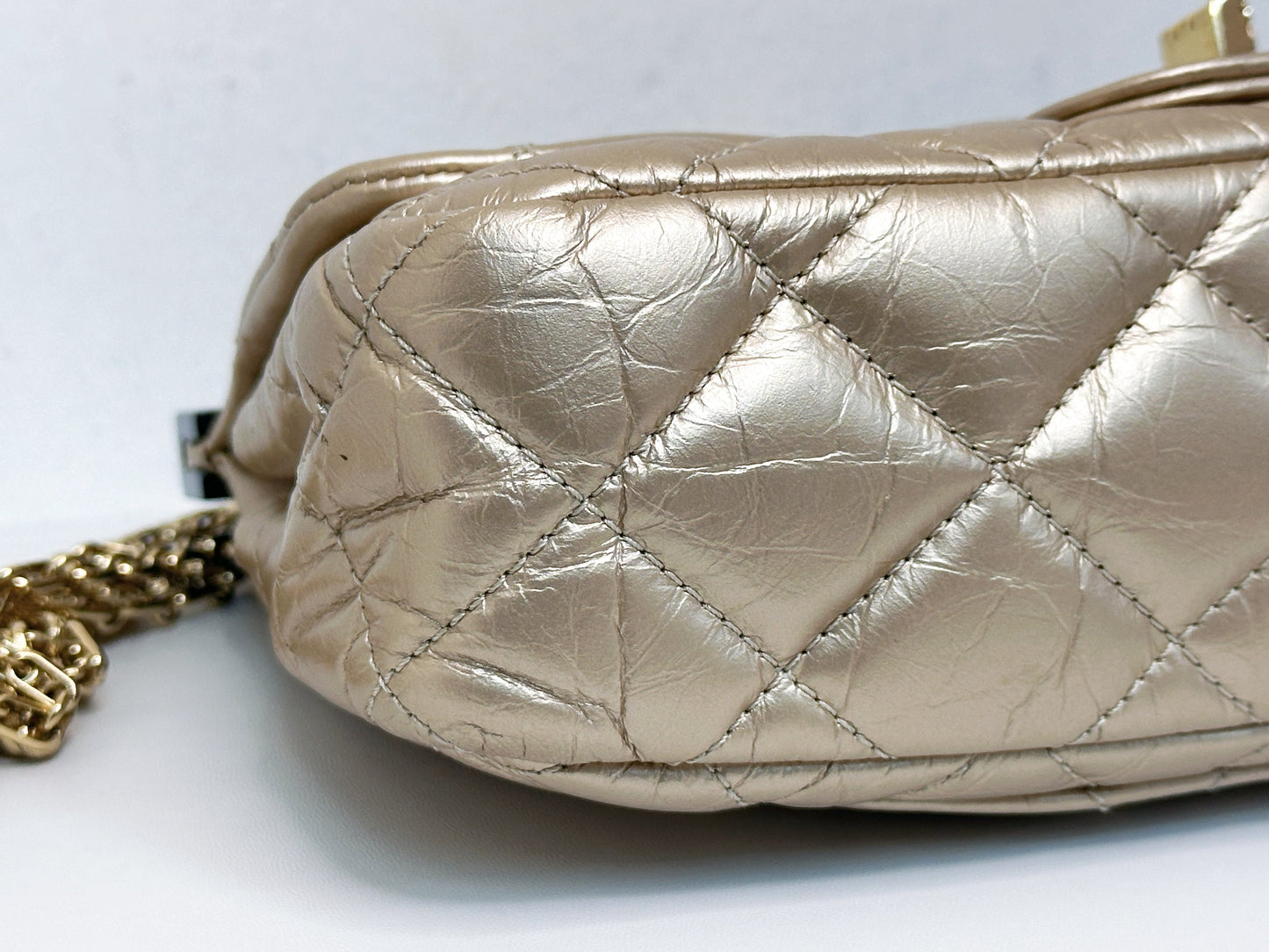 Chanel Aged Calfskin Quilted 2.55 Reissue Mini Hanger Flap Gold 2355 holo card