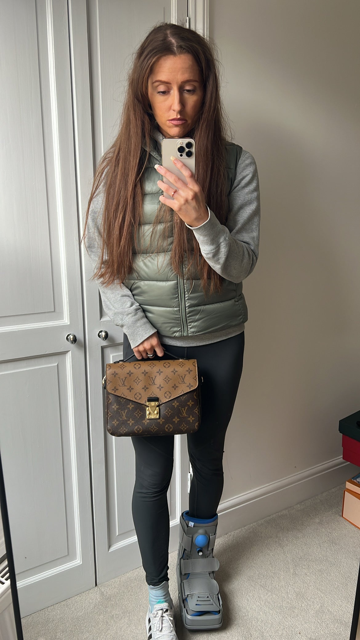 Louis Vuitton Pochette Metis Reverse Monogram (RRP £2,000)