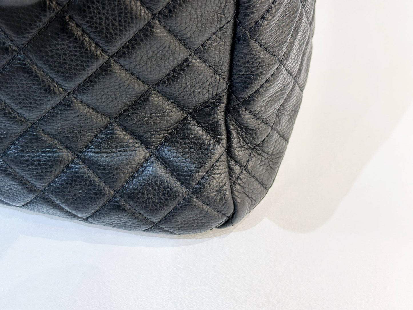 Chanel 2017 Calfskin Quilted XXL Travel Flap shoulder bag Black GHW 2382 holo card