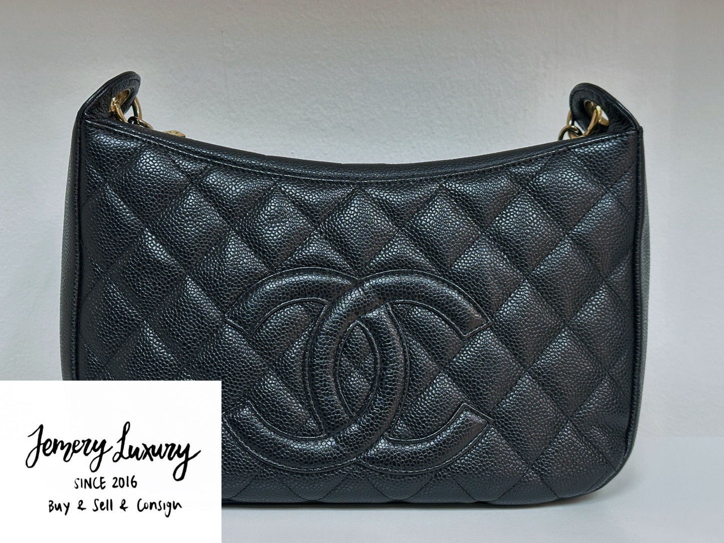 Chanel Black Quilted Caviar CC Logo Chain Shoulder Bag holo 8438