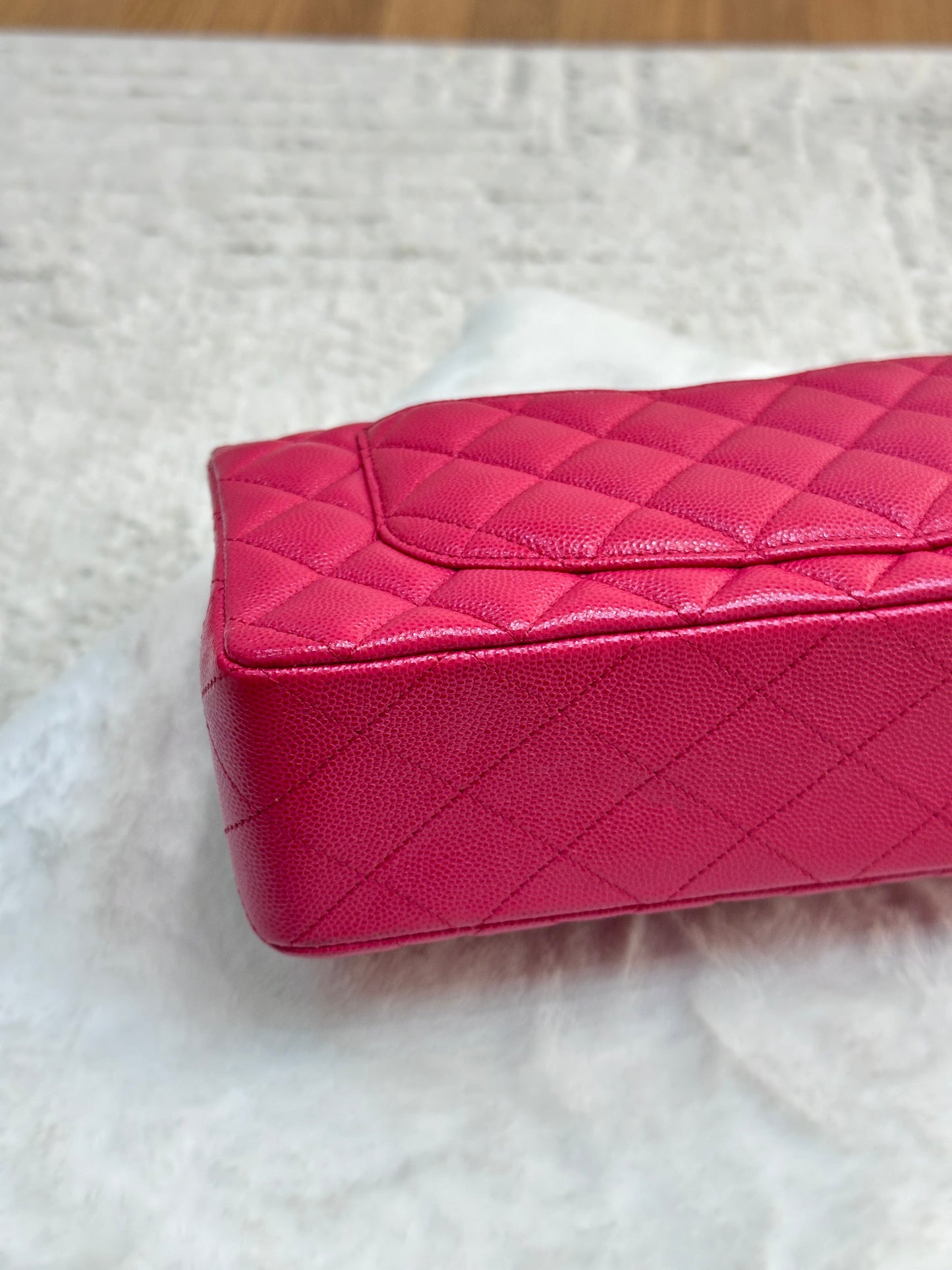 CHANEL Small Classic Double Flap Caviar Quilted Red GHW ￼