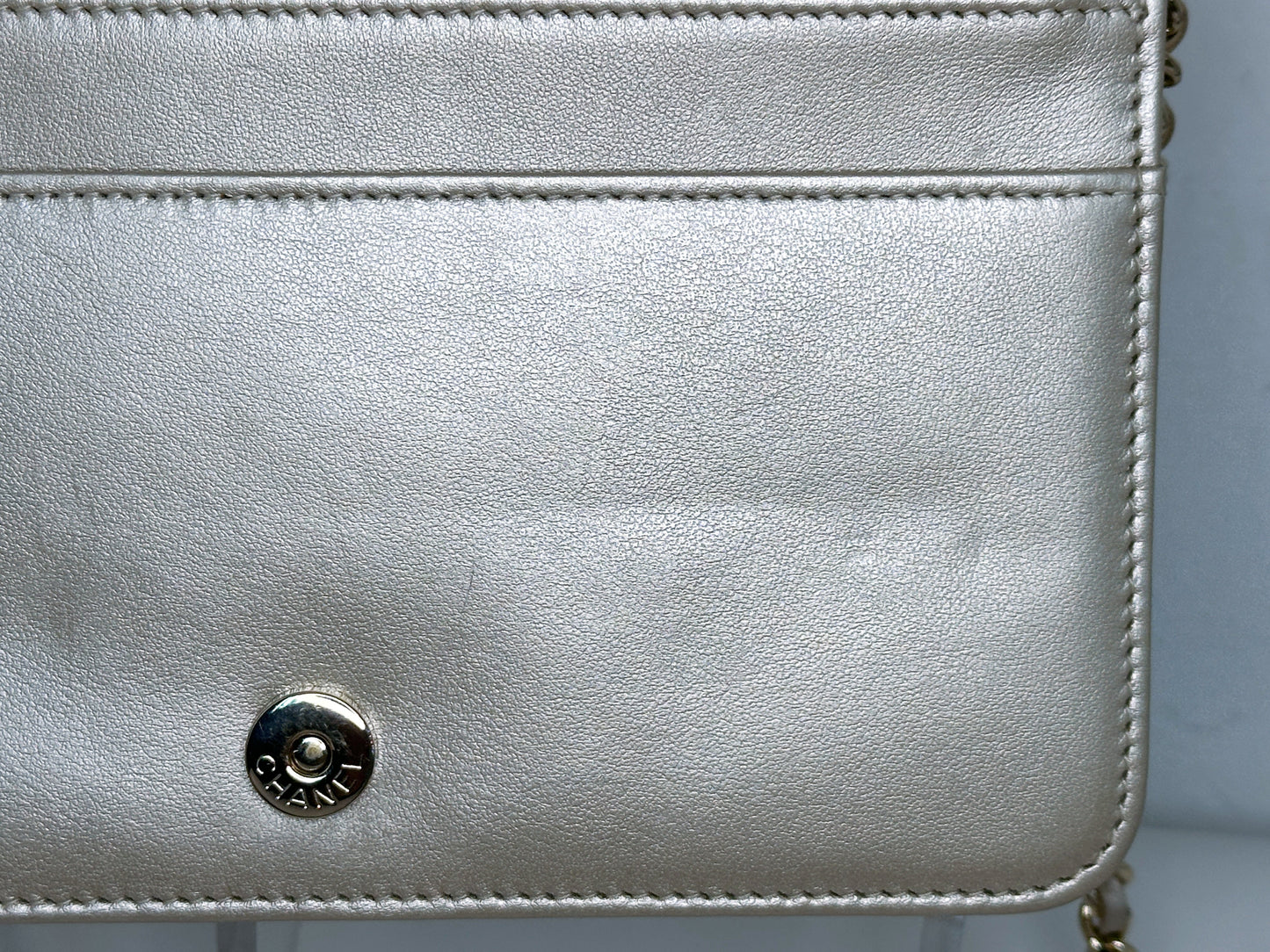 Chanel Camellia Embossed Wallet On Chain 2465 holo card