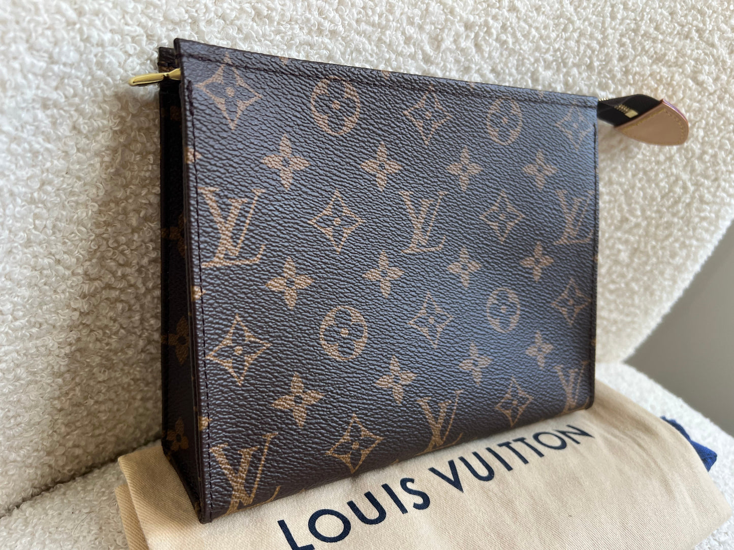 Louis Vuitton Toiletry Pouch 19 Monogram