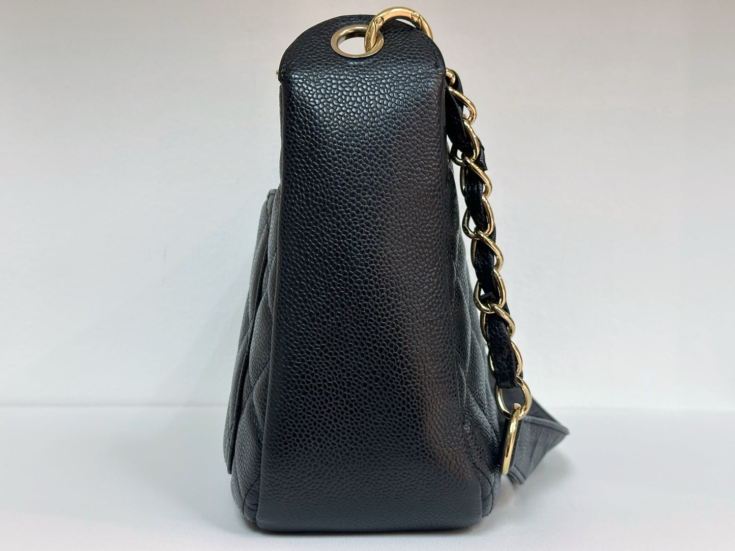 Chanel Black Quilted Caviar CC Logo Chain Shoulder Bag holo 8438