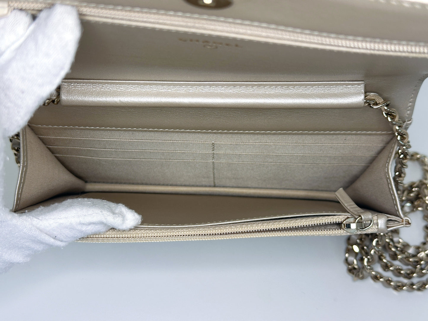 Chanel Camellia Embossed Wallet On Chain 2465 holo card