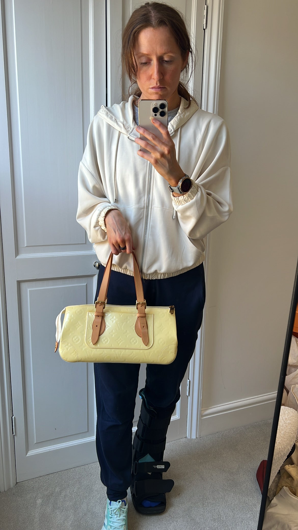 Louis Vuitton Rosewood Avenue Pearl Monogram Vernis