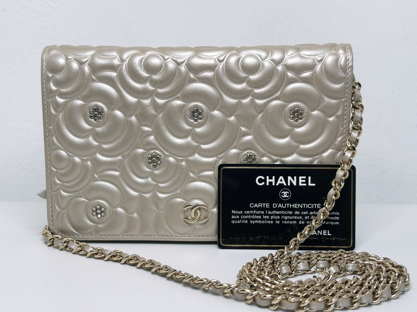 Chanel Camellia Embossed Wallet On Chain 2465 holo card