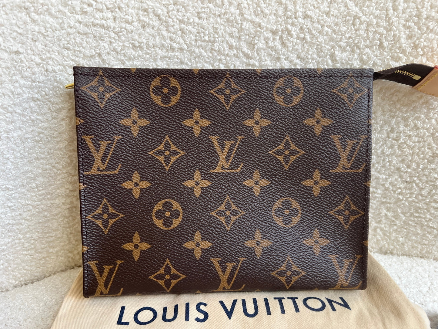 Louis Vuitton Toiletry Pouch 19 Monogram
