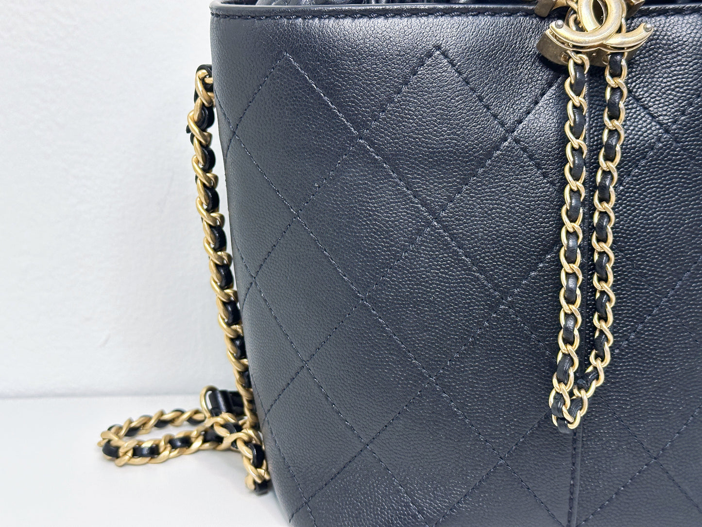 Chanel Drawstring Bucket Bag Quilted Black Caviar Aged Gold Hardware 3088 holo card