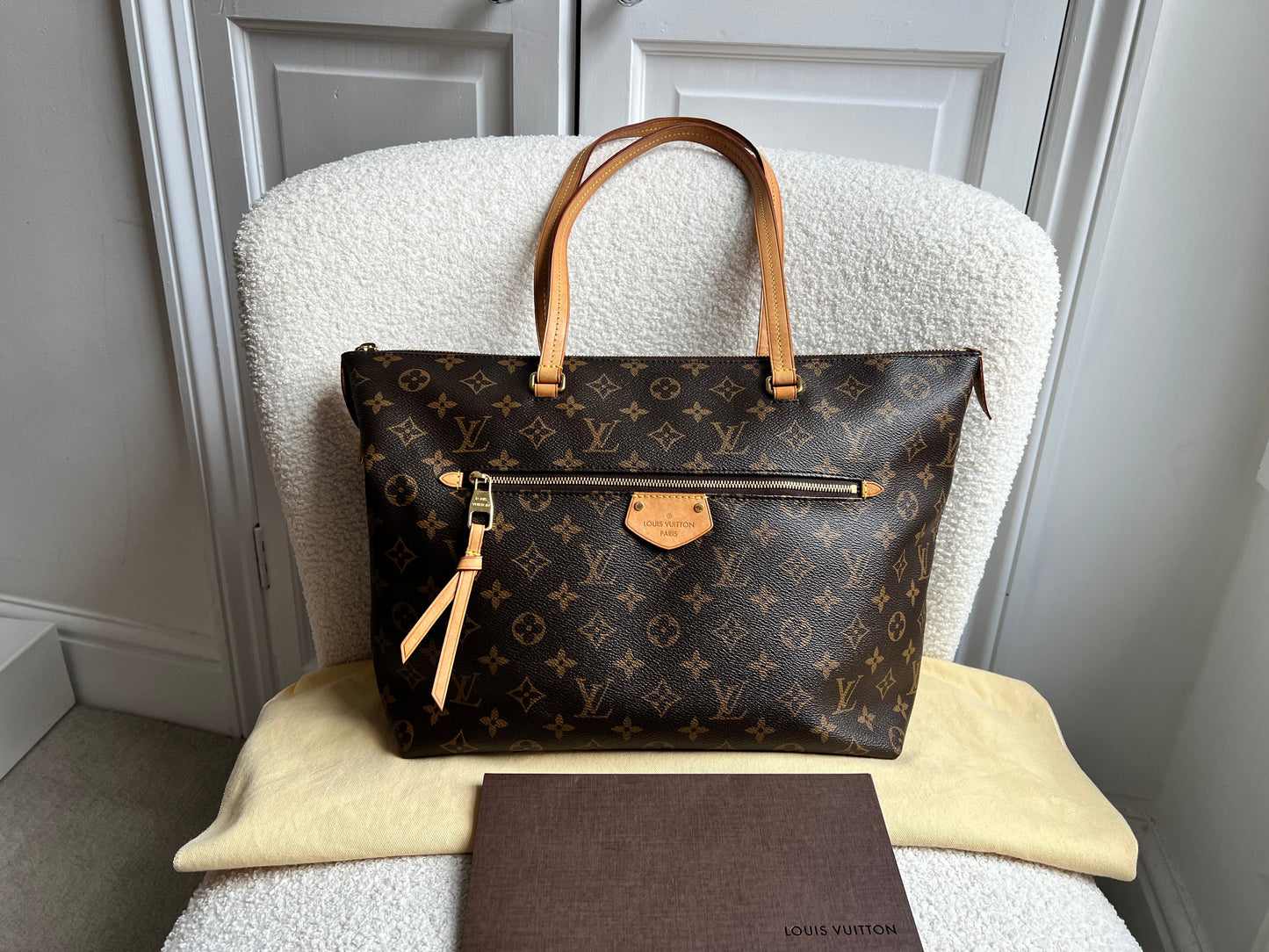 Louis Vuitton Lena Tote MM Monogram