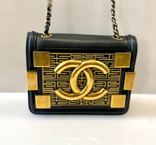 CHANEL SEAMLESS GREEK BOY MINI BRICK BAG