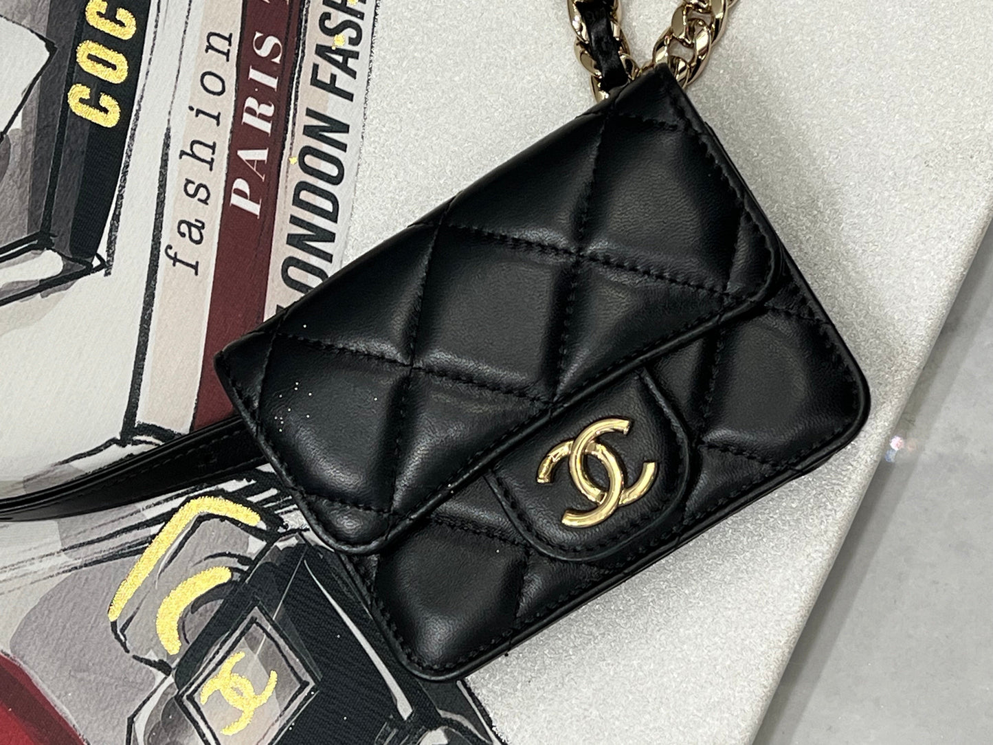 CHANEL CC DIAMOND QUILTED LAMBSKIN BELT BAG