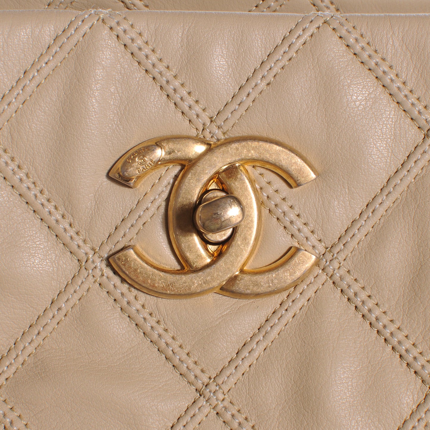 CHANEL CALFSKIN STITCHED CITY ACCORDION TOTE BAG