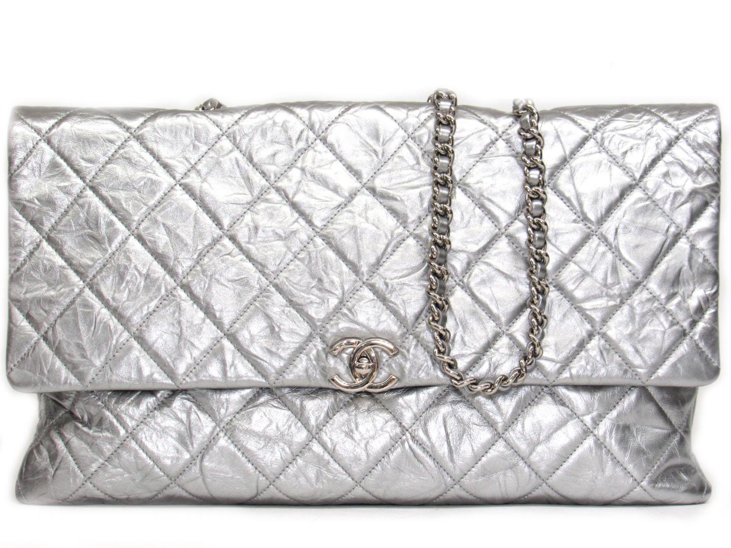 CHANEL CRUMPLED QUILTED CALFSKIN METALLIC CHAIN BAG