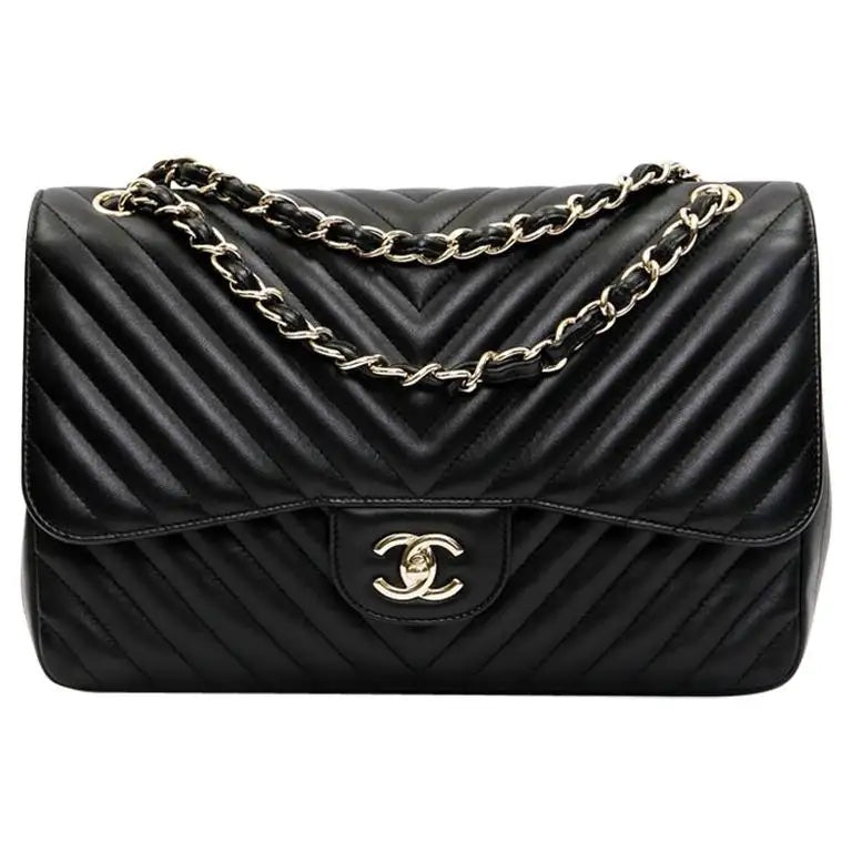 CHANEL CLASSIC CHEVRON-QUILTED LAMBSKIN DOUBLE FLAP JUMBO BAG