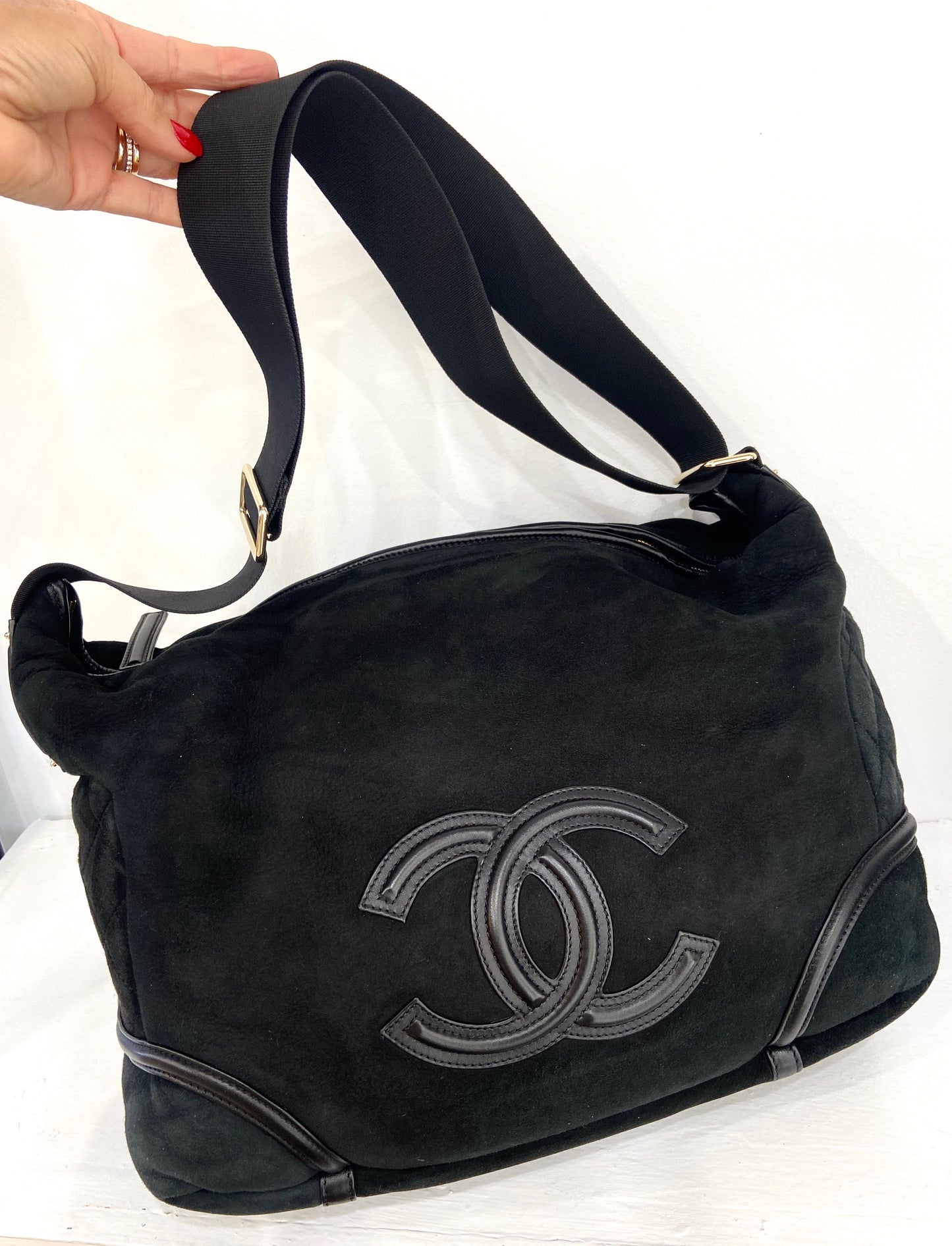 CHANEL BLACK SHEARLING HOBO BAG