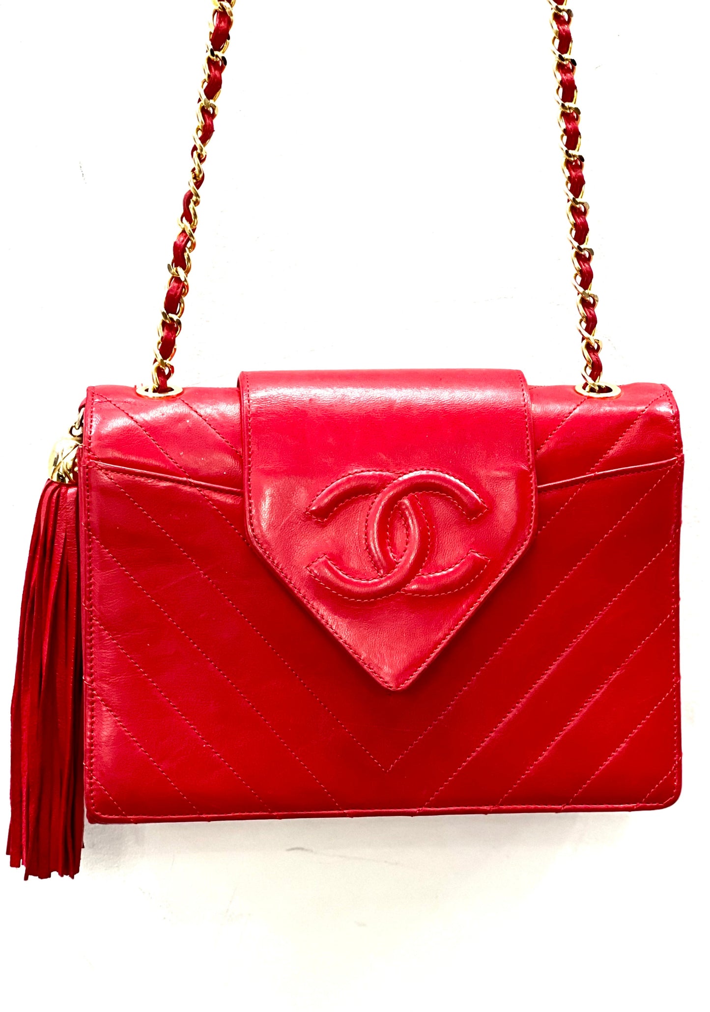 CHANEL VINTAGE RED CHEVRON QUILTED LAMBSKIN CHAIN BAG