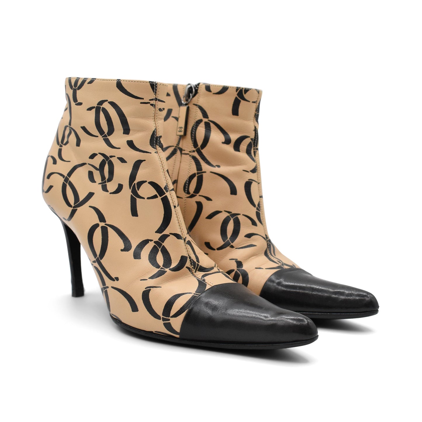 Chanel 'F/W 2000 Interlocking CC' Ankle Booties - Women's 37.5 EU