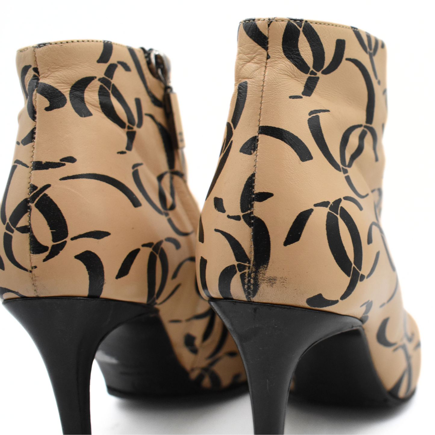 Chanel 'F/W 2000 Interlocking CC' Ankle Booties - Women's 37.5 EU