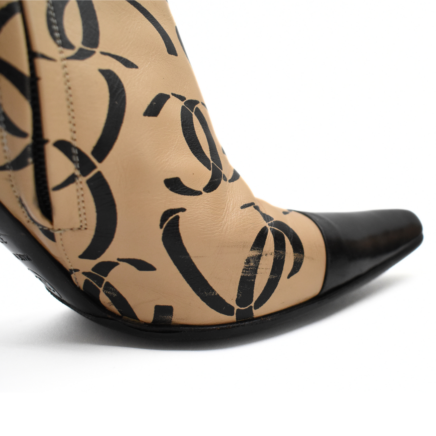 Chanel 'F/W 2000 Interlocking CC' Ankle Booties - Women's 37.5 EU